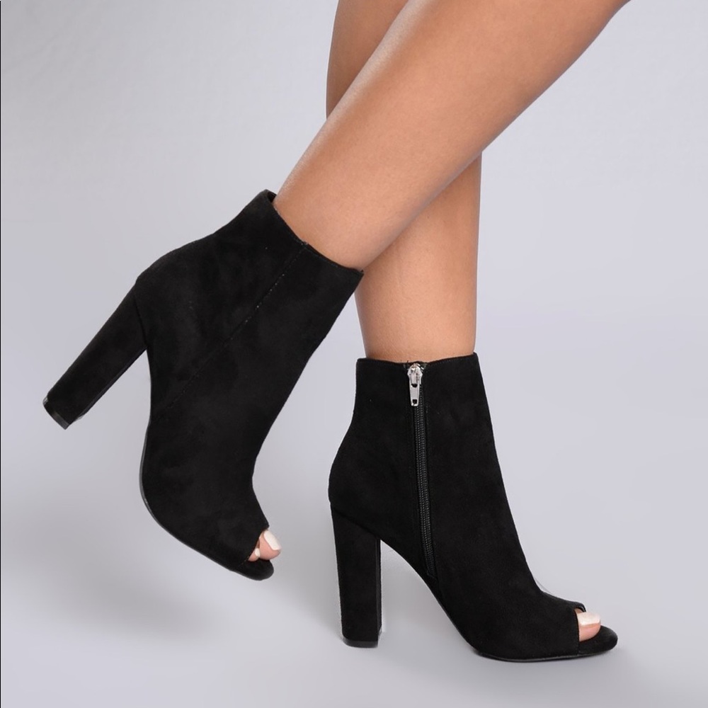 Nirvana heel from fashion nova